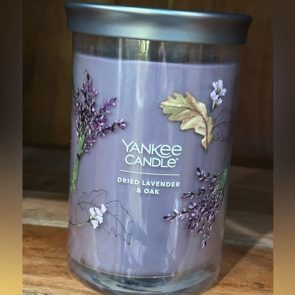 Dried Lavender & Oak​ Large Tumbler Candle (20 0z.)